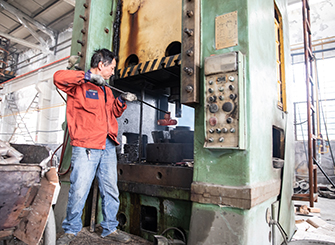 鍛造車間-乾宇集團(tuán)有限公司